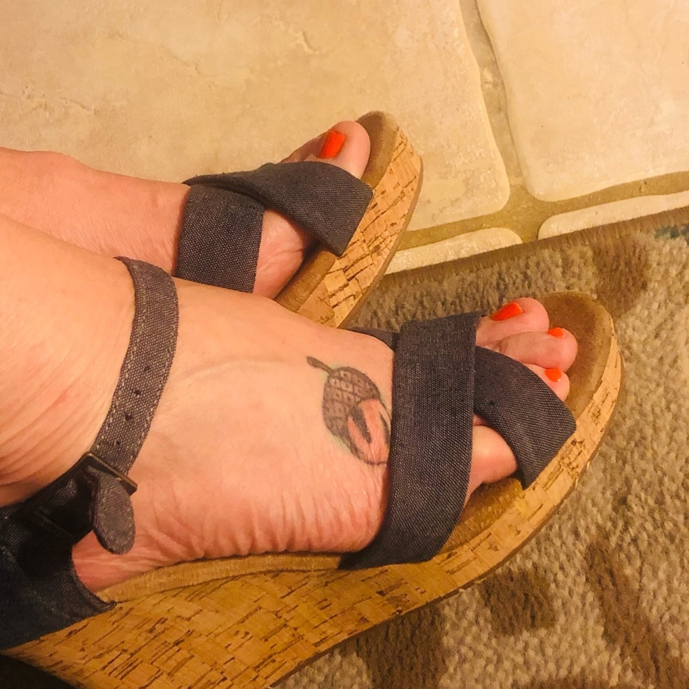 TOMS DENIM ESPADRILLE WEDGE SANDAL